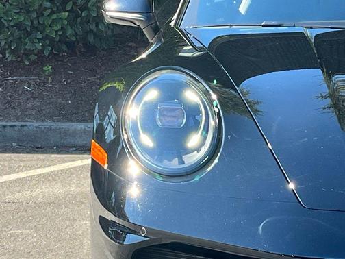 2025 Porsche 911 Carrera