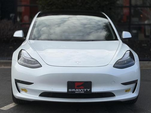 2022 Tesla Model 3 Standard Range