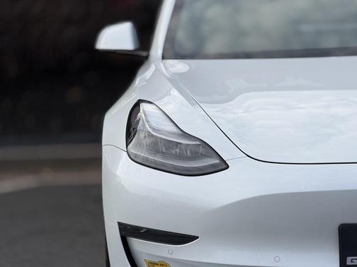 2022 Tesla Model 3 Standard Range