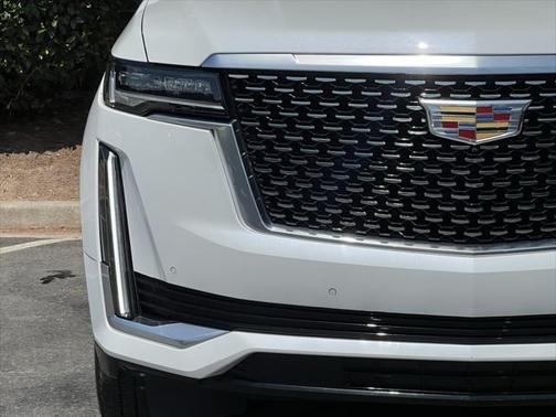 2022 Cadillac Escalade Luxury