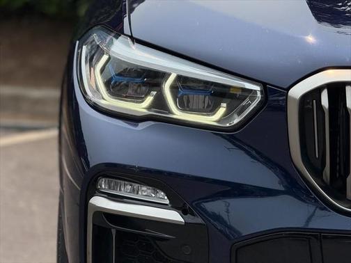 2020 BMW X5 M50i
