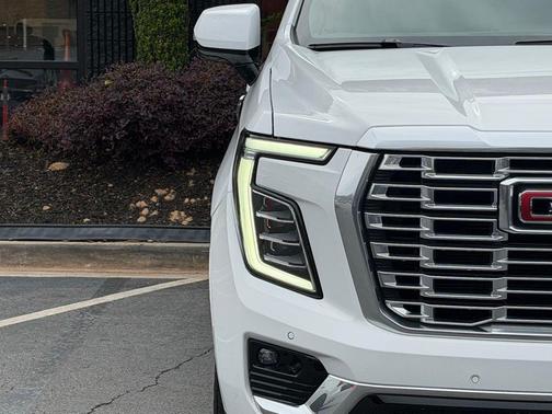 Summit White 2025 GMC Yukon XL Denali