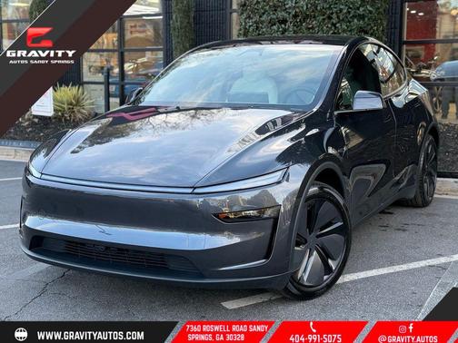 2026 Tesla Model Y Standard Rear-Wheel Drive