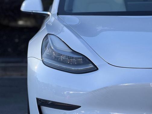 2020 Tesla Model 3 Standard Range