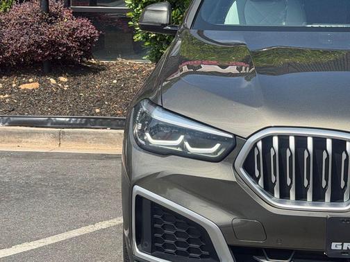 Manhattan Green Metallic 2023 BMW X6 xDrive40i