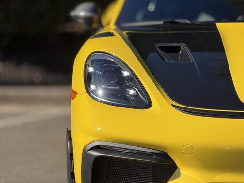 2024 Porsche 718 Cayman GT4 RS