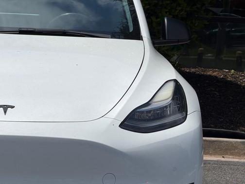 Pearl White Multi-Coat 2021 Tesla Model Y Long Range Dual Motor All-Wheel Drive