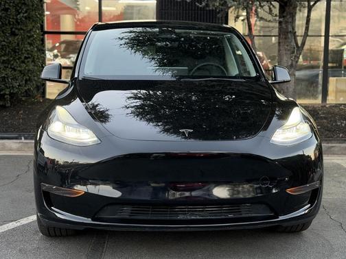 2024 Tesla Model Y Long Range Dual Motor All-Wheel Drive