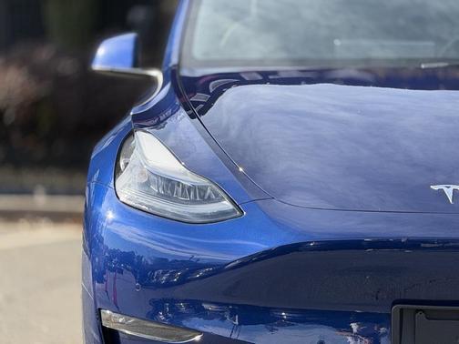 2022 Tesla Model Y Performance Dual Motor All-Wheel Drive