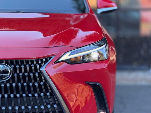 2025 Lexus NX 250 Premium