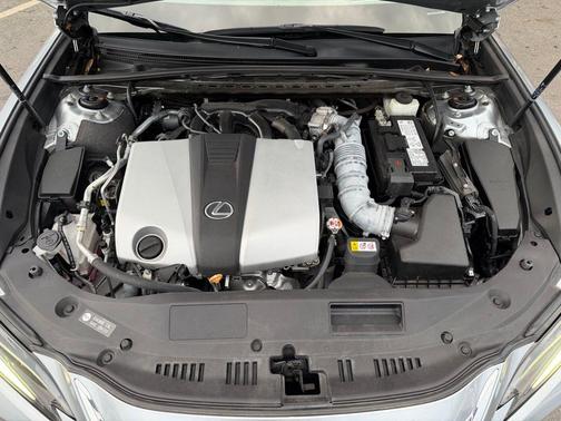 2022 Lexus ES 350 Ultra Luxury