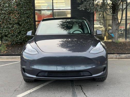 2024 Tesla Model Y Long Range Dual Motor All-Wheel Drive