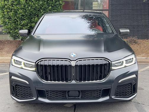 2022 BMW M760 xDrive