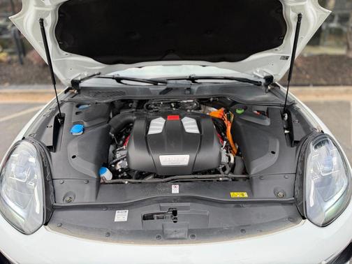 2016 Porsche Cayenne Cayenne S E-Hybrid