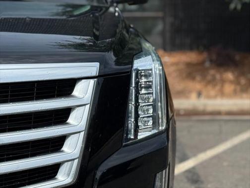 2019 Cadillac Escalade ESV Premium Luxury
