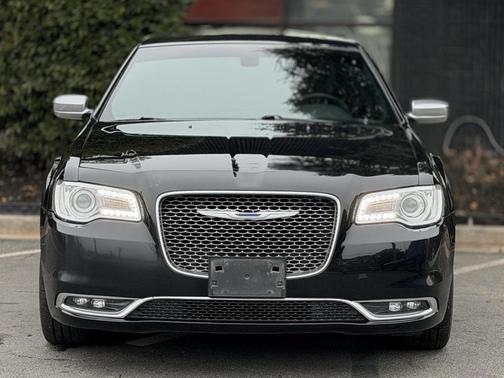 2018 Chrysler 300 C