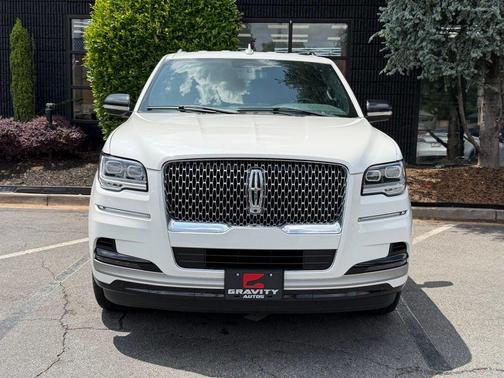 PRISTINE WHITE METALLIC 3C 2024 Lincoln Navigator Premiere