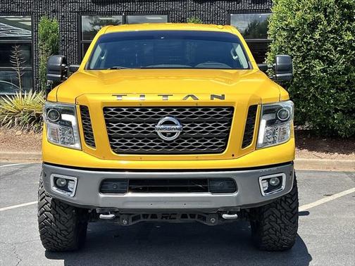 2017 Nissan Titan XD SV