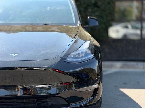 Black 2021 Tesla Model Y Performance