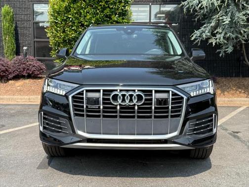 2024 Audi Q7 45 Premium Plus