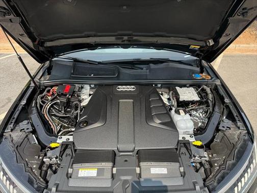 2024 Audi Q7 45 Premium Plus