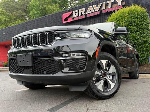 Diamond Black Crystal Pearlcoat 2022 Jeep Grand Cherokee 4xe Base