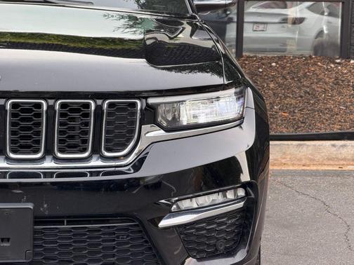 Diamond Black Crystal Pearlcoat 2022 Jeep Grand Cherokee 4xe Base