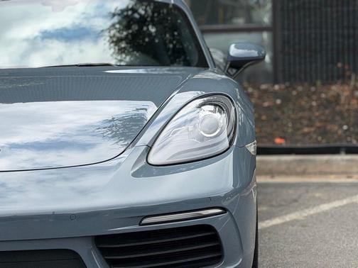 2018 Porsche 718 Cayman 
