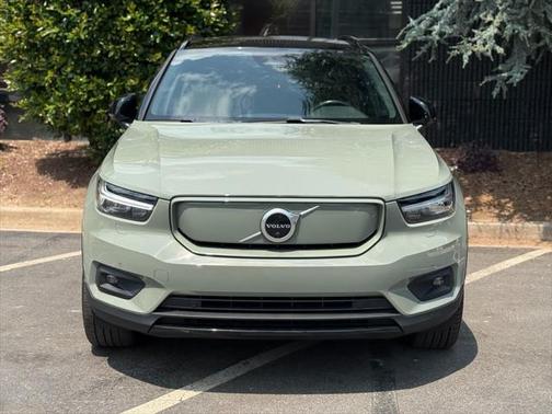 2021 Volvo XC40 Recharge Pure Electric P8