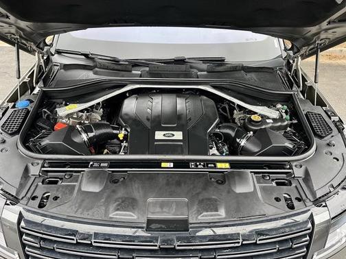 2023 Land Rover Range Rover P530 SE