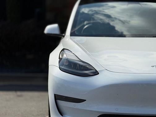 2022 Tesla Model 3 Standard Range