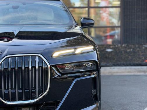 2023 BMW 760 i xDrive