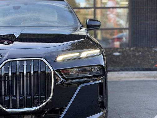 2023 BMW 760 i xDrive