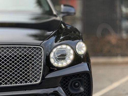 2023 Bentley Bentayga V8