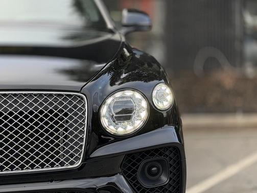 2023 Bentley Bentayga V8