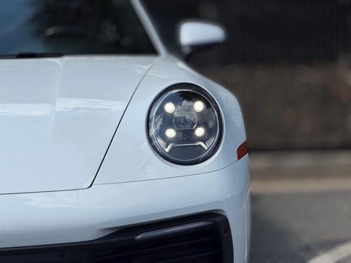 2020 Porsche 911 Carrera 4S Cabriolet