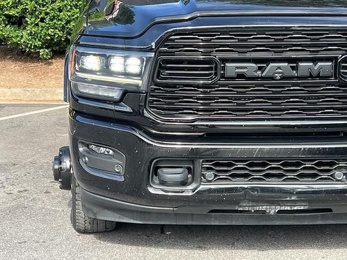 2021 RAM 3500 Limited Crew Cab 4x4 8' Box
