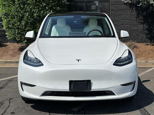 2022 Tesla Model Y Long Range Dual Motor All-Wheel Drive
