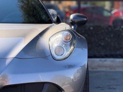 2015 Alfa Romeo 4C Base