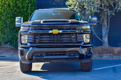 2024 Chevrolet Silverado 2500 Custom