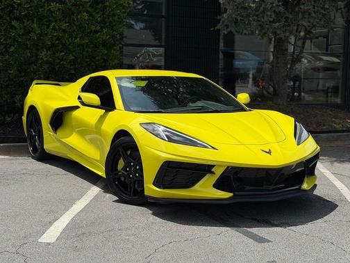 Accelerate Yellow Metallic 2021 Chevrolet Corvette Stingray w/1LT