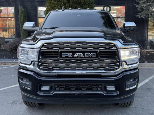 2021 RAM 2500 Limited Crew Cab 4x4 6'4' Box