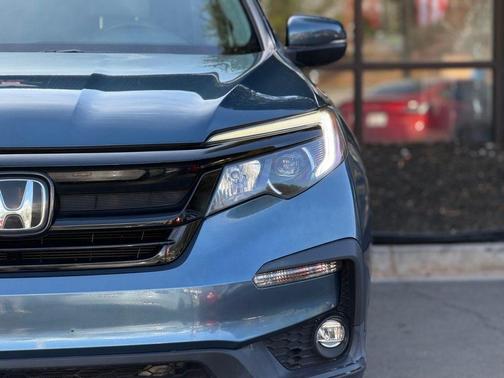 Obsidian Blue Pearl 2022 Honda Pilot AWD Special Edition
