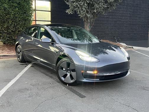 2022 Tesla Model 3 Long Range