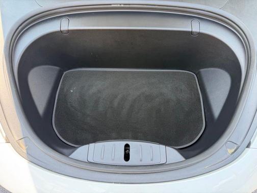 Pearl White Multi-Coat 2018 Tesla Model 3 Standard