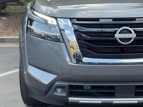 2022 Nissan Pathfinder SL 2WD