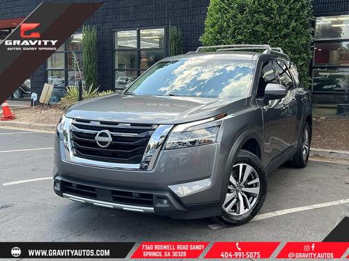 2022 Nissan Pathfinder SL 2WD