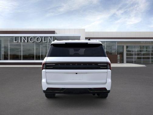 Crystal White Metallic 2026 Lincoln Navigator L Reserve