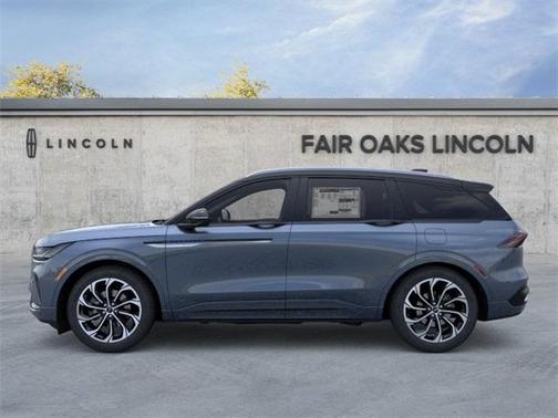 2025 Lincoln Nautilus Reserve