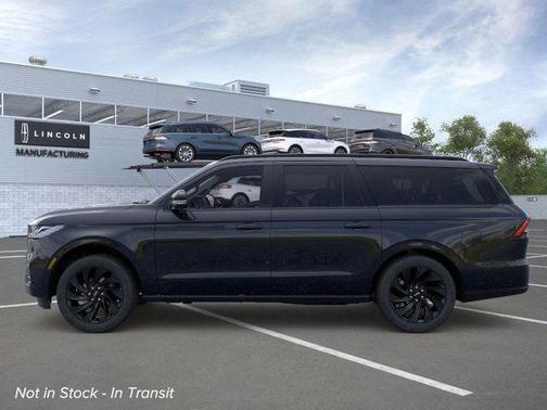 Infinite Black Metallic 2026 Lincoln Navigator L Reserve